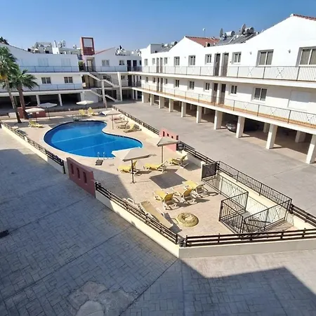 דירה Coastal Paradise